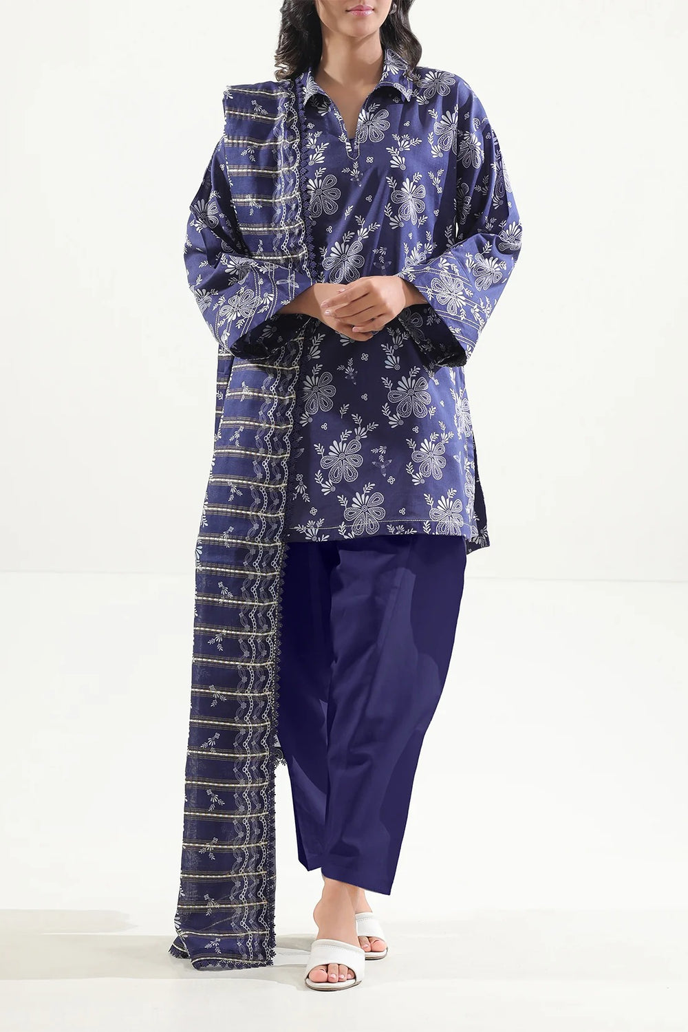 Saya Unstitched Printed khadder 3 Piece - Apparel Accessory Designed For Fashion Styling And Daily Wardrobe Routine
